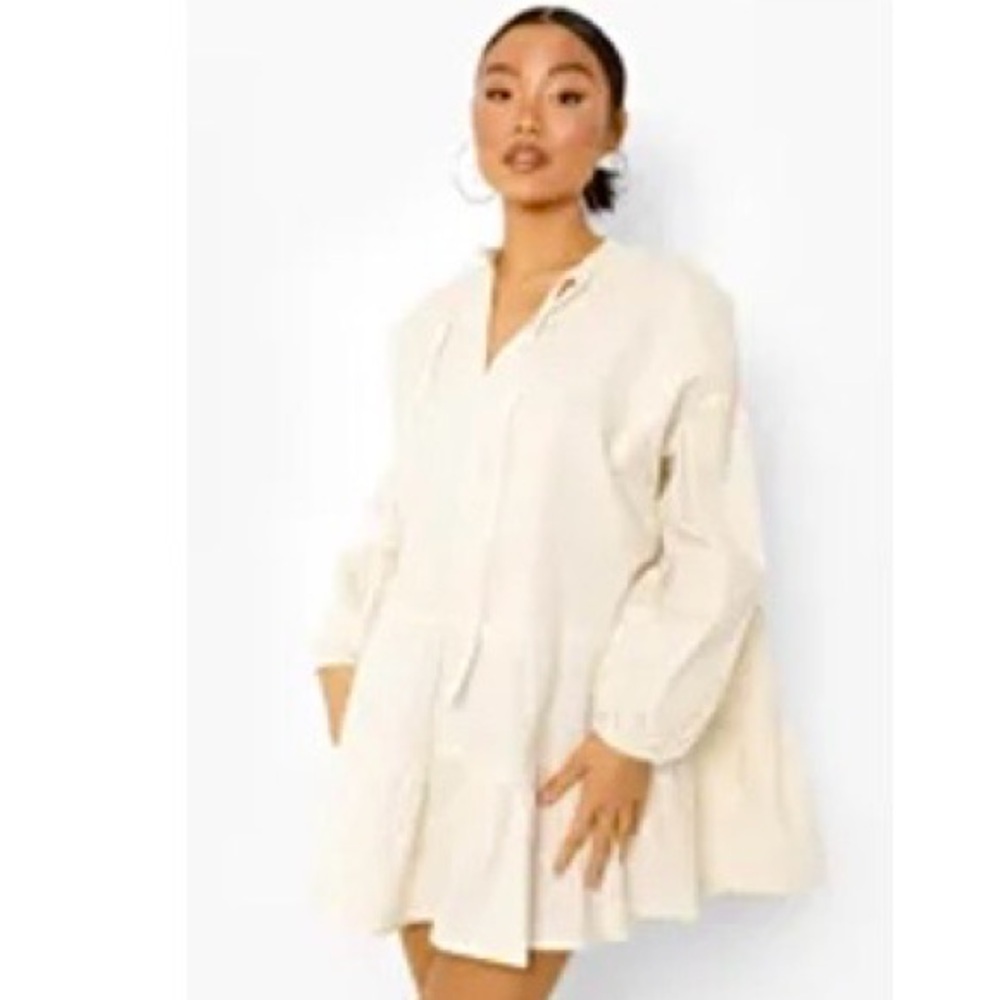 Boohoo Size 12 Petite Tiered Cream Long Sleeve Dress